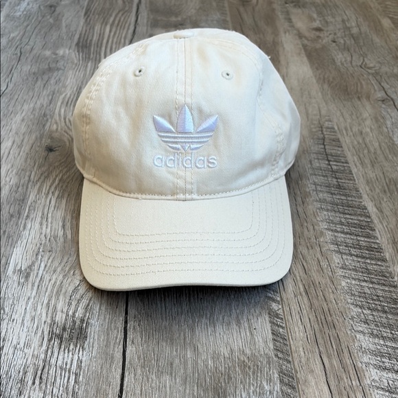 Adidas Women’s Beige Baseball Cap - Picture 1 of 4